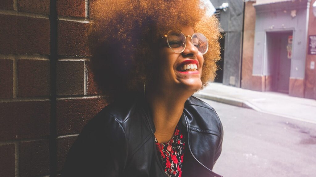 O que seu cabelo crespo diz? cbl