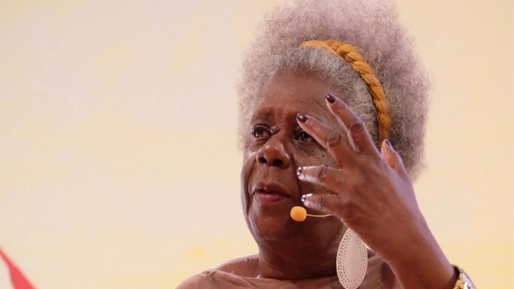 A nova curadora e a política do “pelo menos” Conceição Evaristo Walter Craveiro