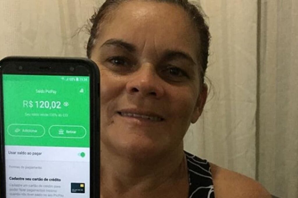 Mais de 80 mil mães de favelas recebem auxílio de R$ 120; dinheiro vem de doações da Cufa Mais de 80 mil mães de favelas recebem auxílio