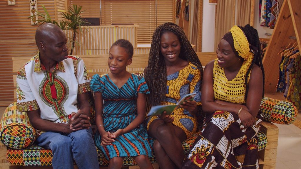 Mamour Sop Ndiaye (pai), irmã, Fatou Ndiaye, mãe.jpg