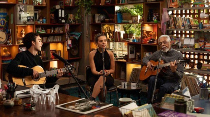 Gilberto Gil abre o Tiny Desk Brasil de 2026 ao lado dos netos image